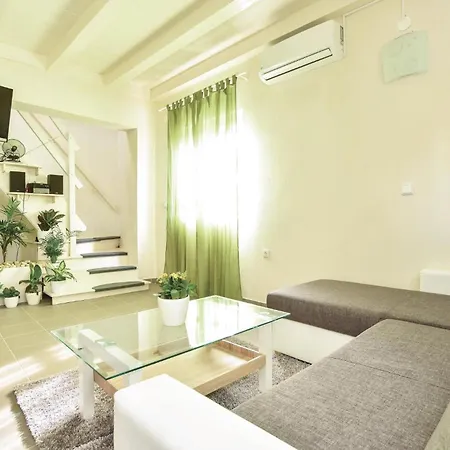 Three-bedroom In Сasa de vacaciones Slime